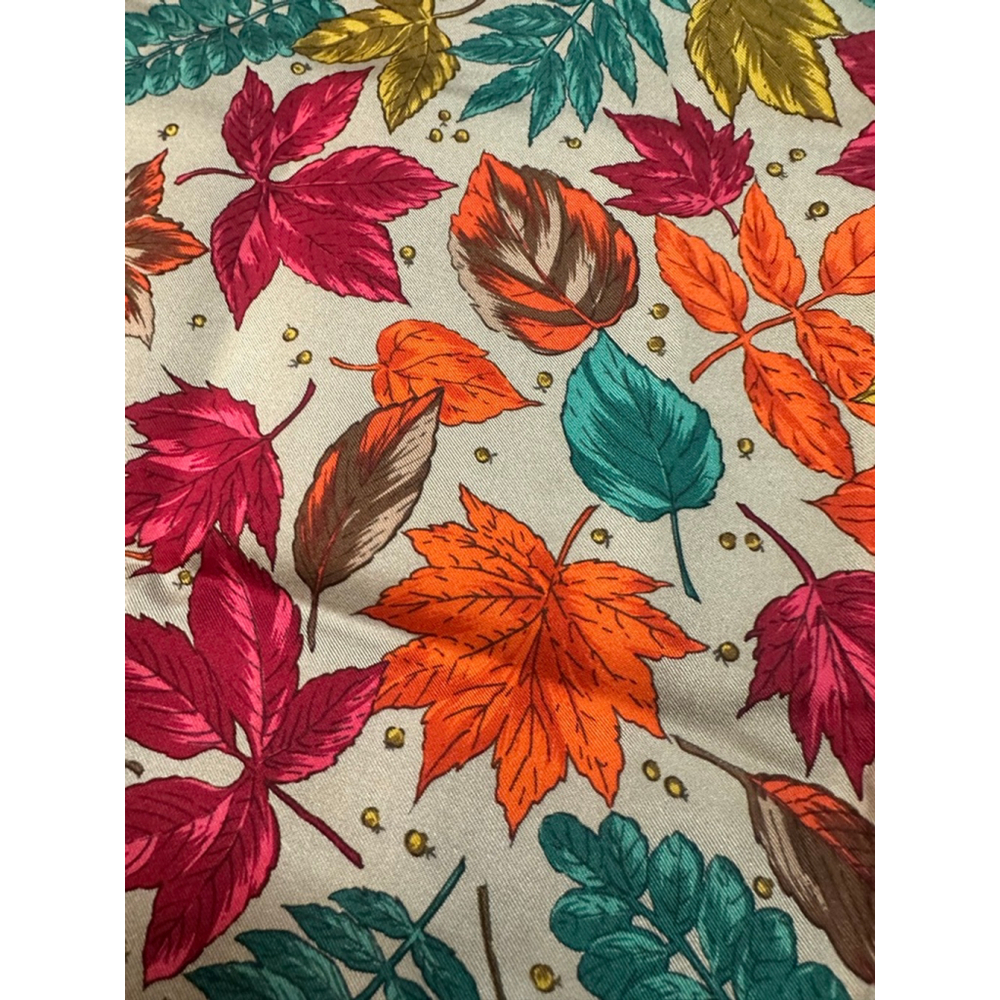 Women's Christian Dior Sports One Size Beige Multi-color Leaf Print Scarf - Picture 2 of 4